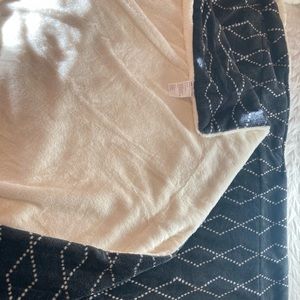 Life Comfort The Ultimate Luxurious Faux Fur Throw